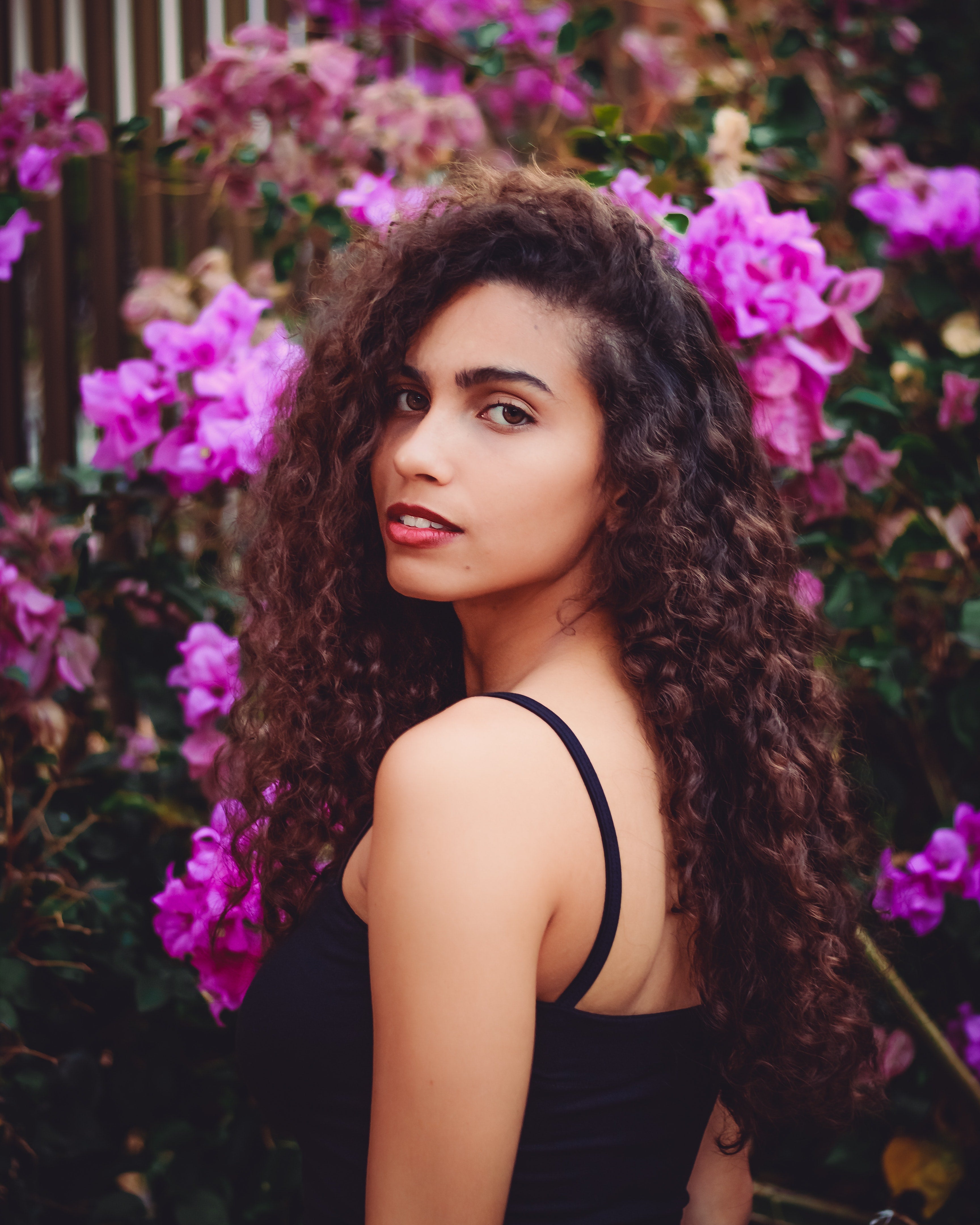 4 fundamental ways to keep your curly hair beautiful and healthy throughout the year